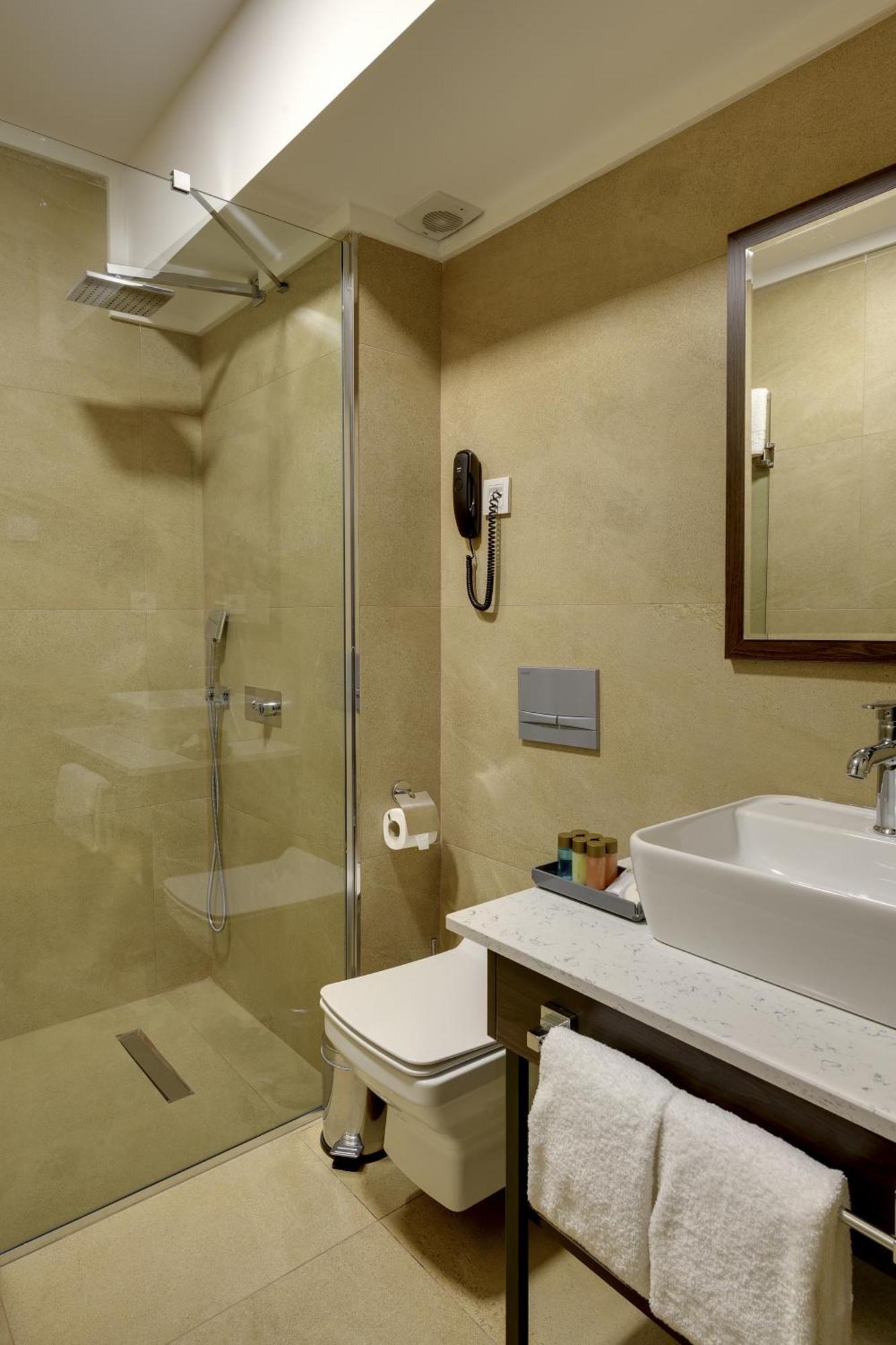 Leo Suites بورصة المظهر الخارجي الصورة